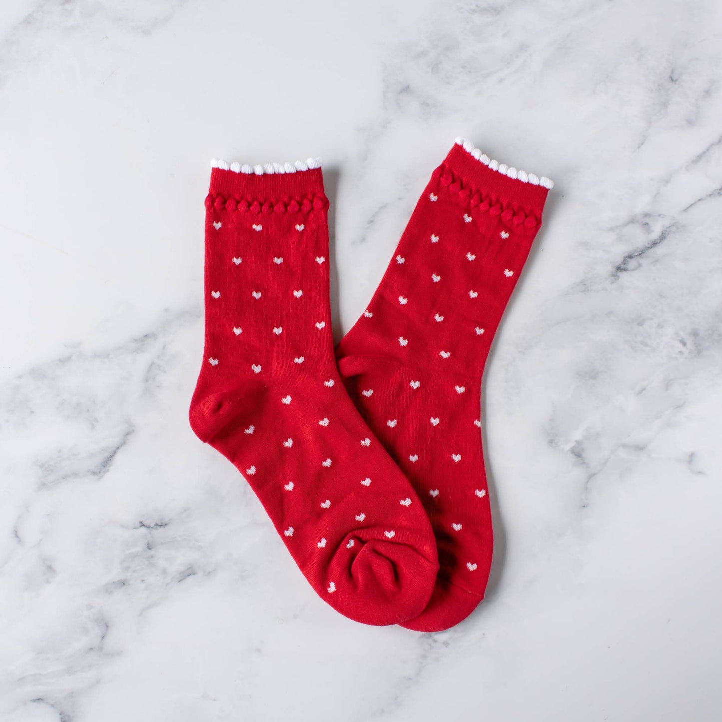 Always Lovely Scallop Socks