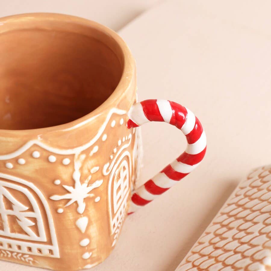 Gingerbread House Mug w Lid