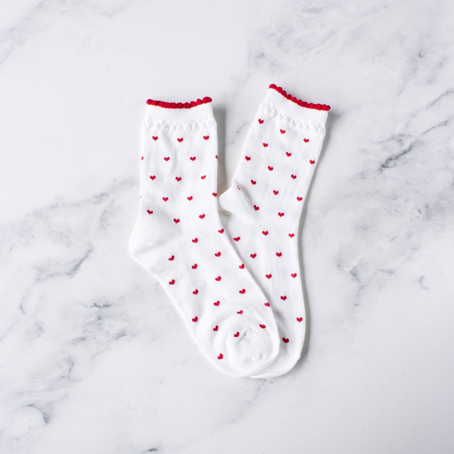 Always Lovely Scallop Socks