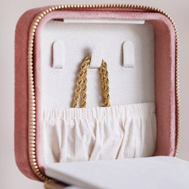 Rosie Velvet Jewelry Case | Square